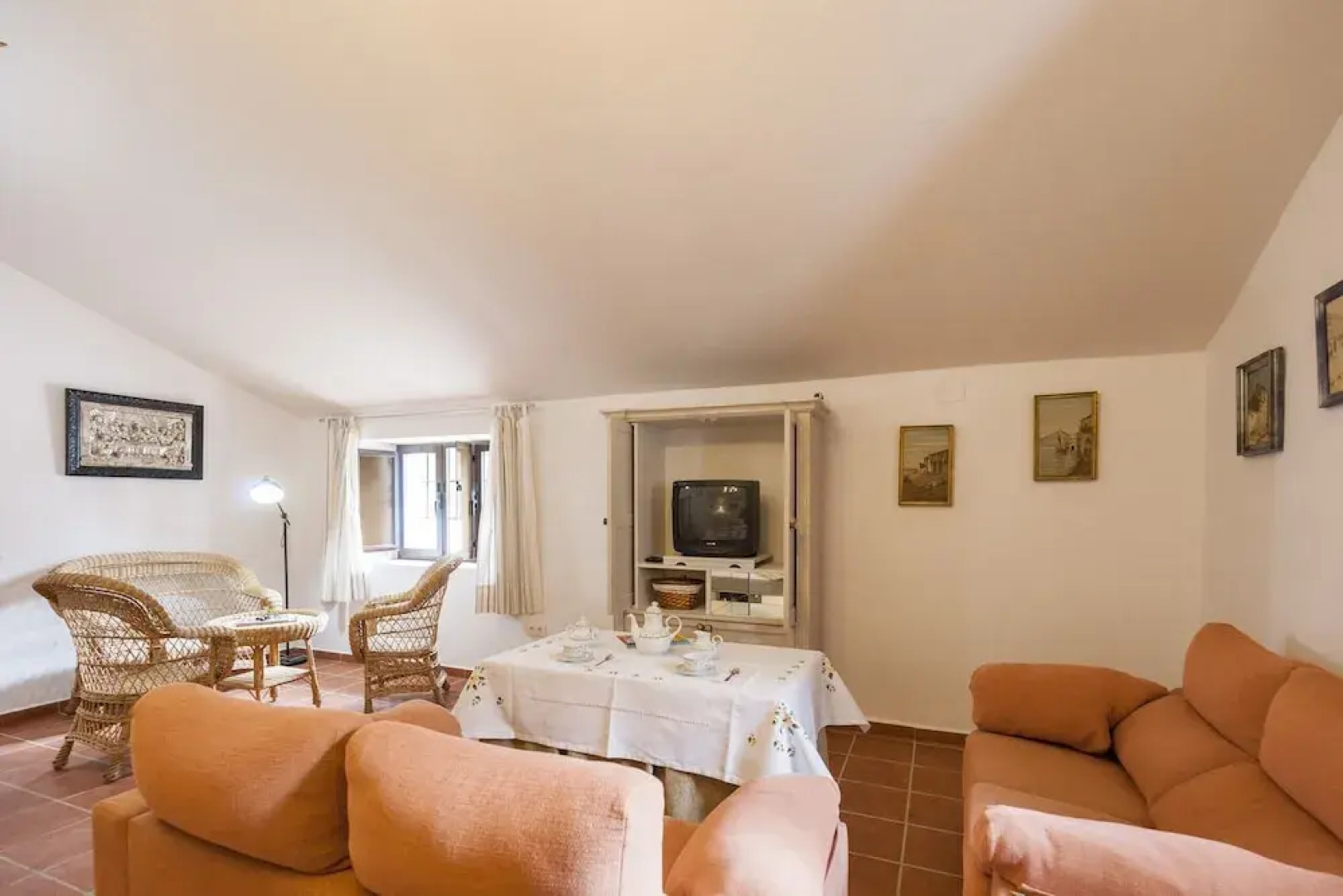 Villa San Nicolas Constantina Canovas