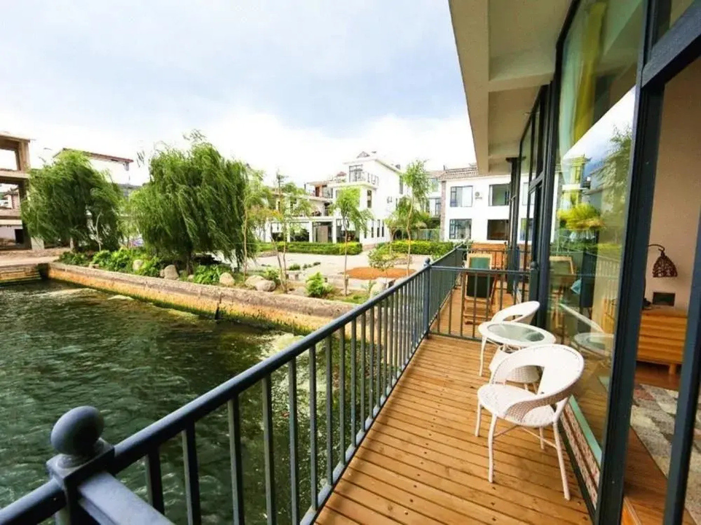 Dali Harbour Plaza Holiday Inn