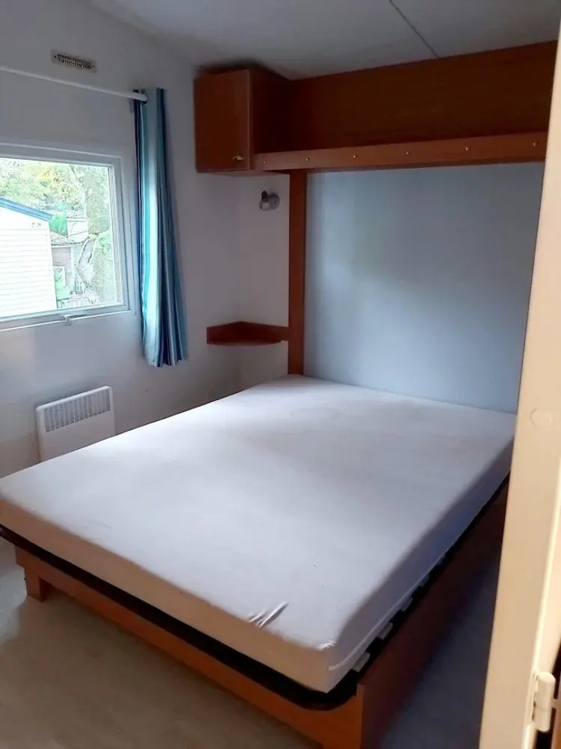 Bungalow With 2 Bedrooms in Meschers-sur-gironde, With Pool Access, Furnished Terrace and Wifi