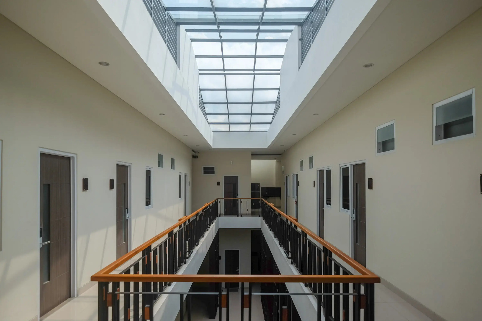 RedDoorz Plus near Solo Square 2