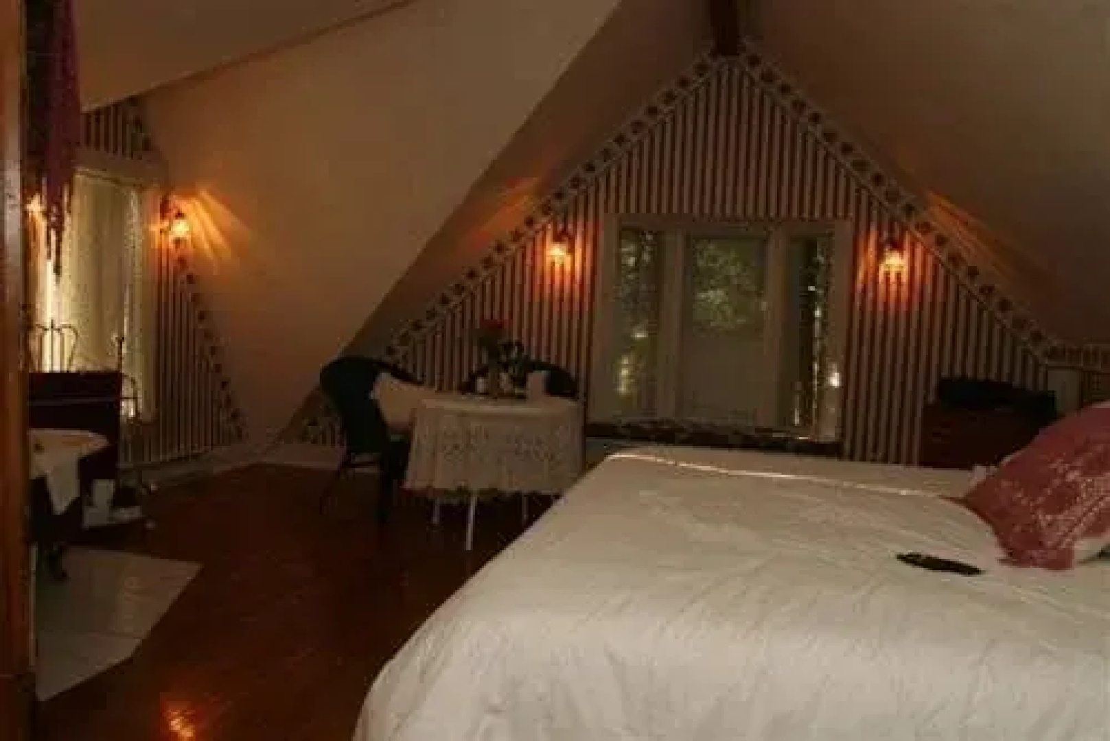 Everett House Bed & Breakfast