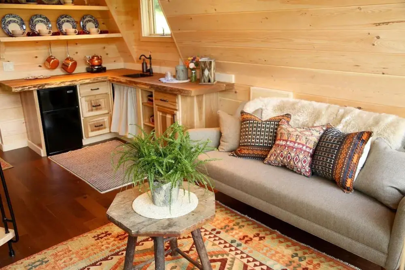 Treehouse Village Inn