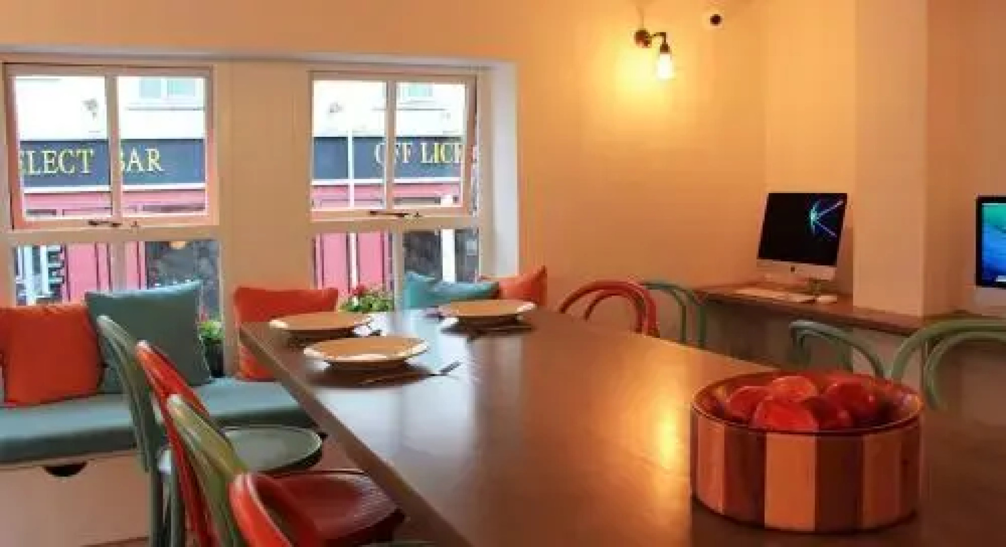 Galway City Hostel & Bar