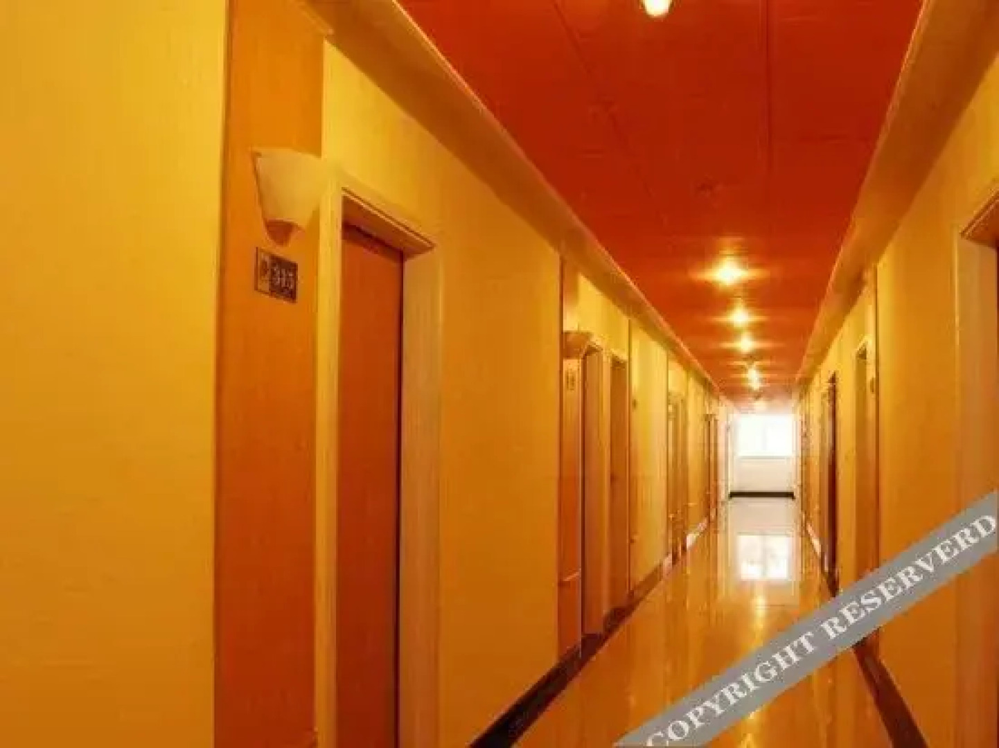 Rujia Huayi Hotel (Heihe Railway Station Passenger Station Branch)