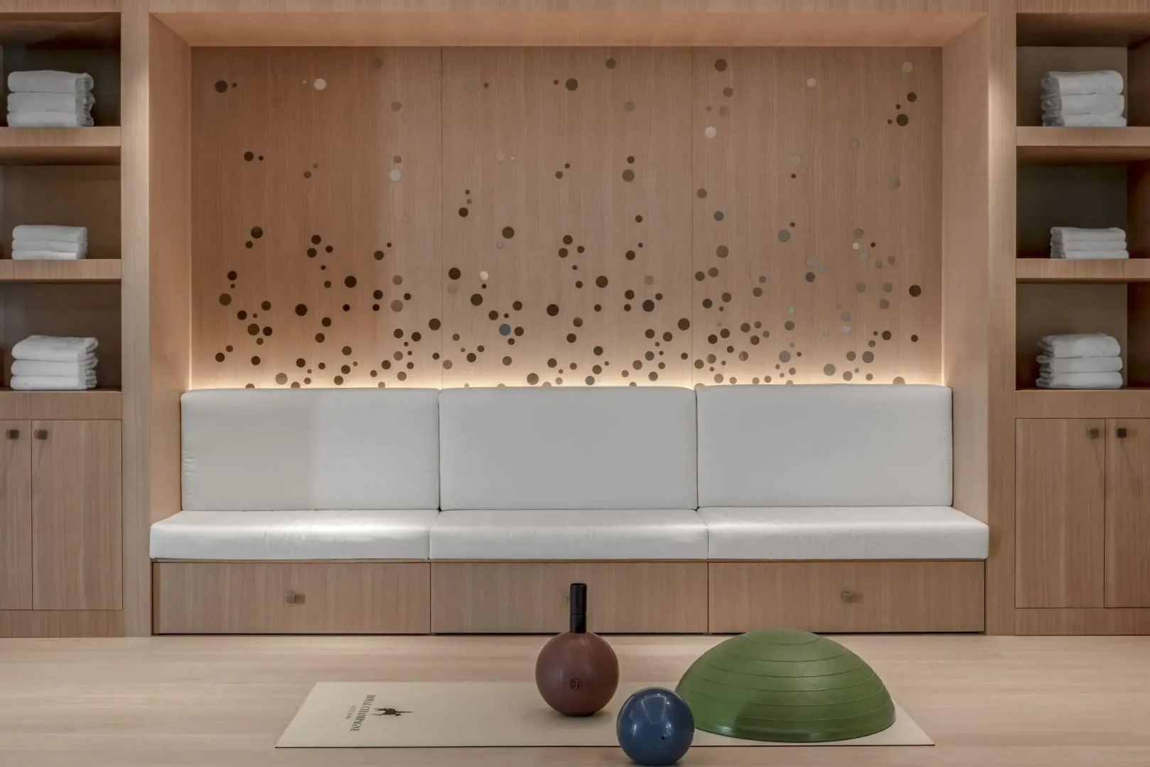 Royal Champagne Hotel & Spa