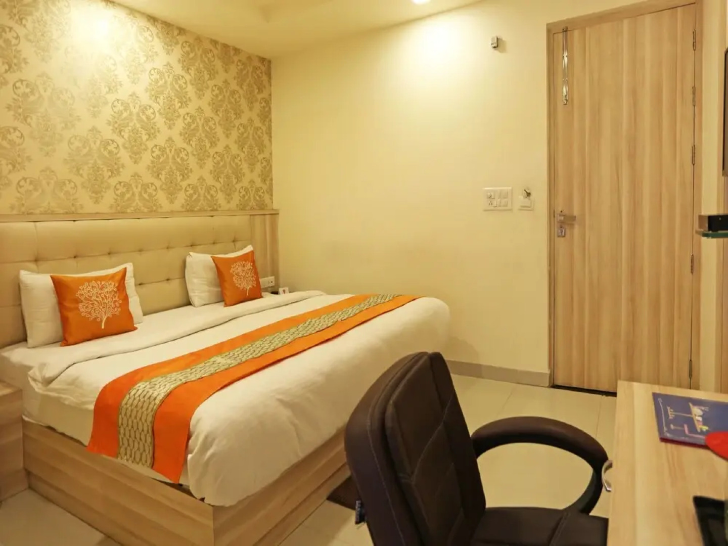 OYO 4772 Park Grand Hotel & Resort