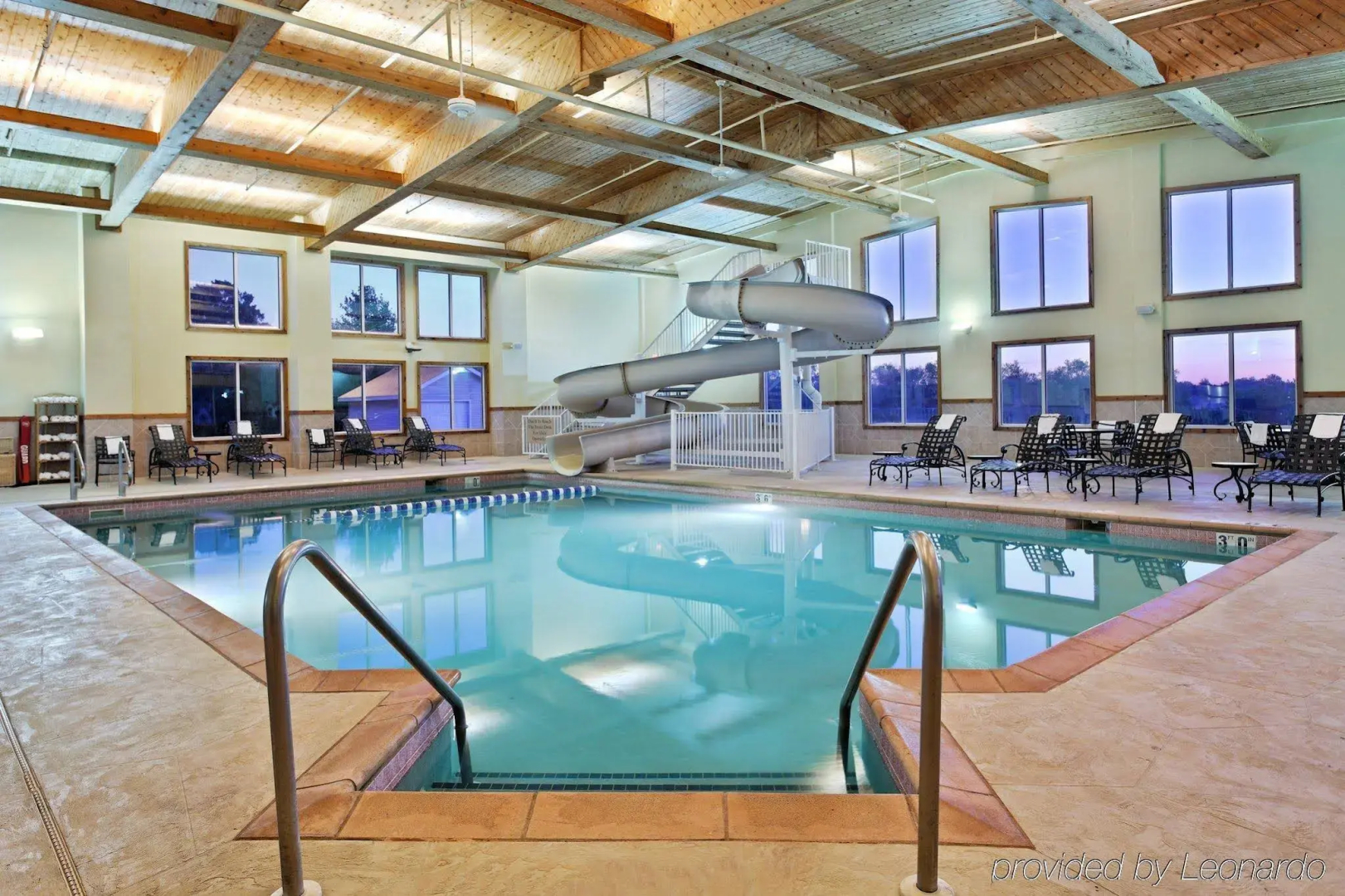 Country Inn & Suites by Radisson, Galena, IL