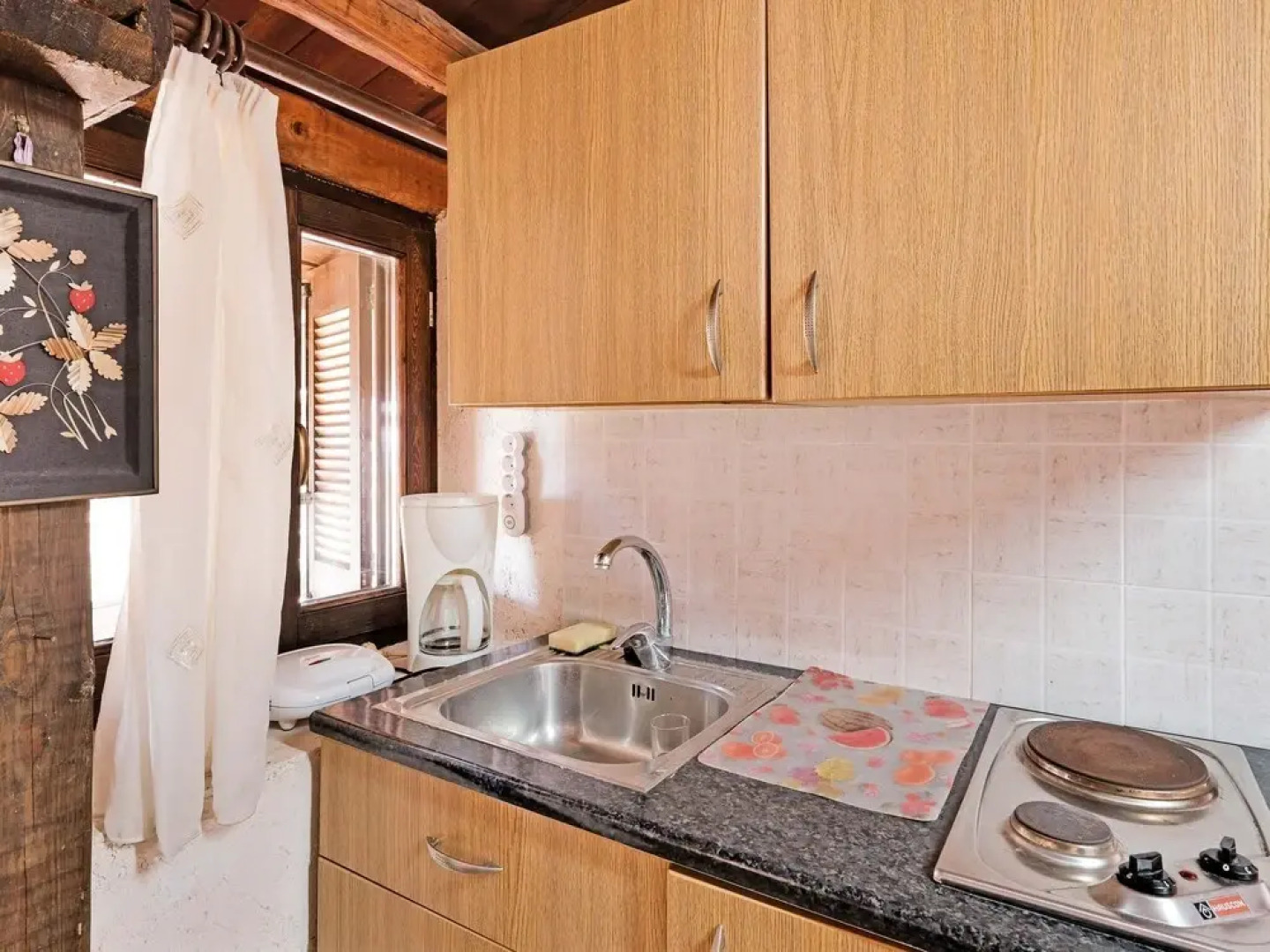 Quaint Holiday Home in Volimes Near Navagio Beach