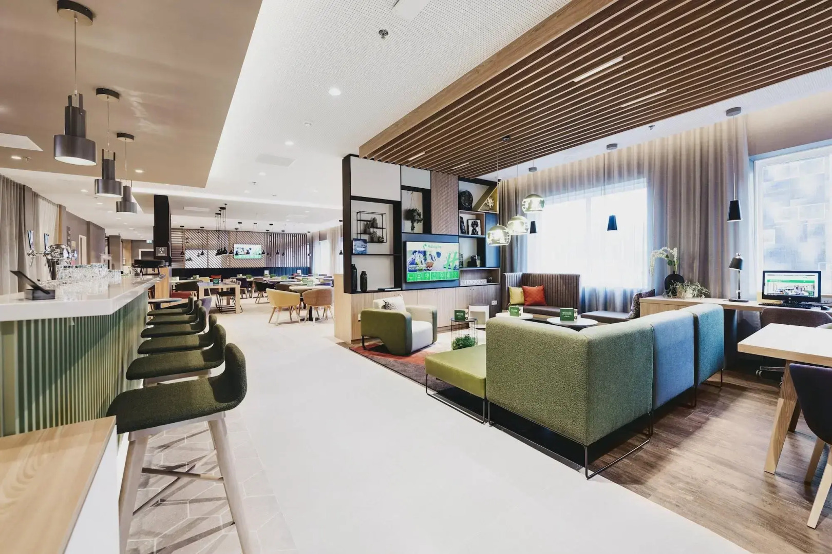 Holiday Inn Eindhoven Airport by IHG