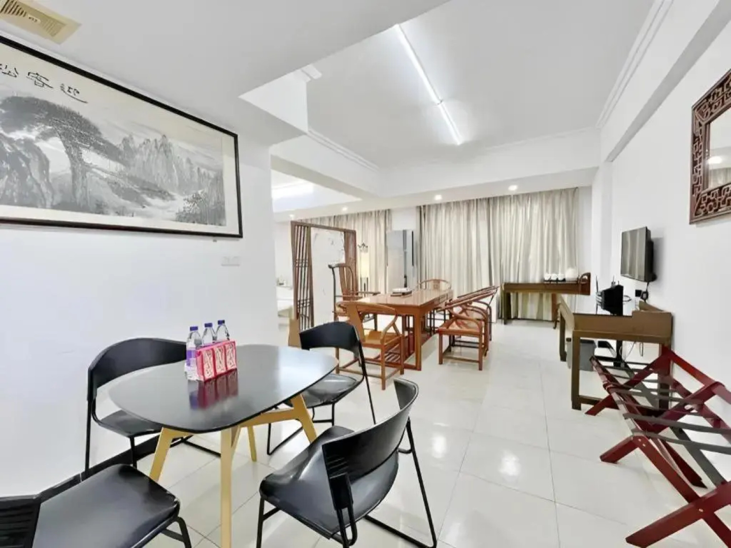 Wings Hotel
