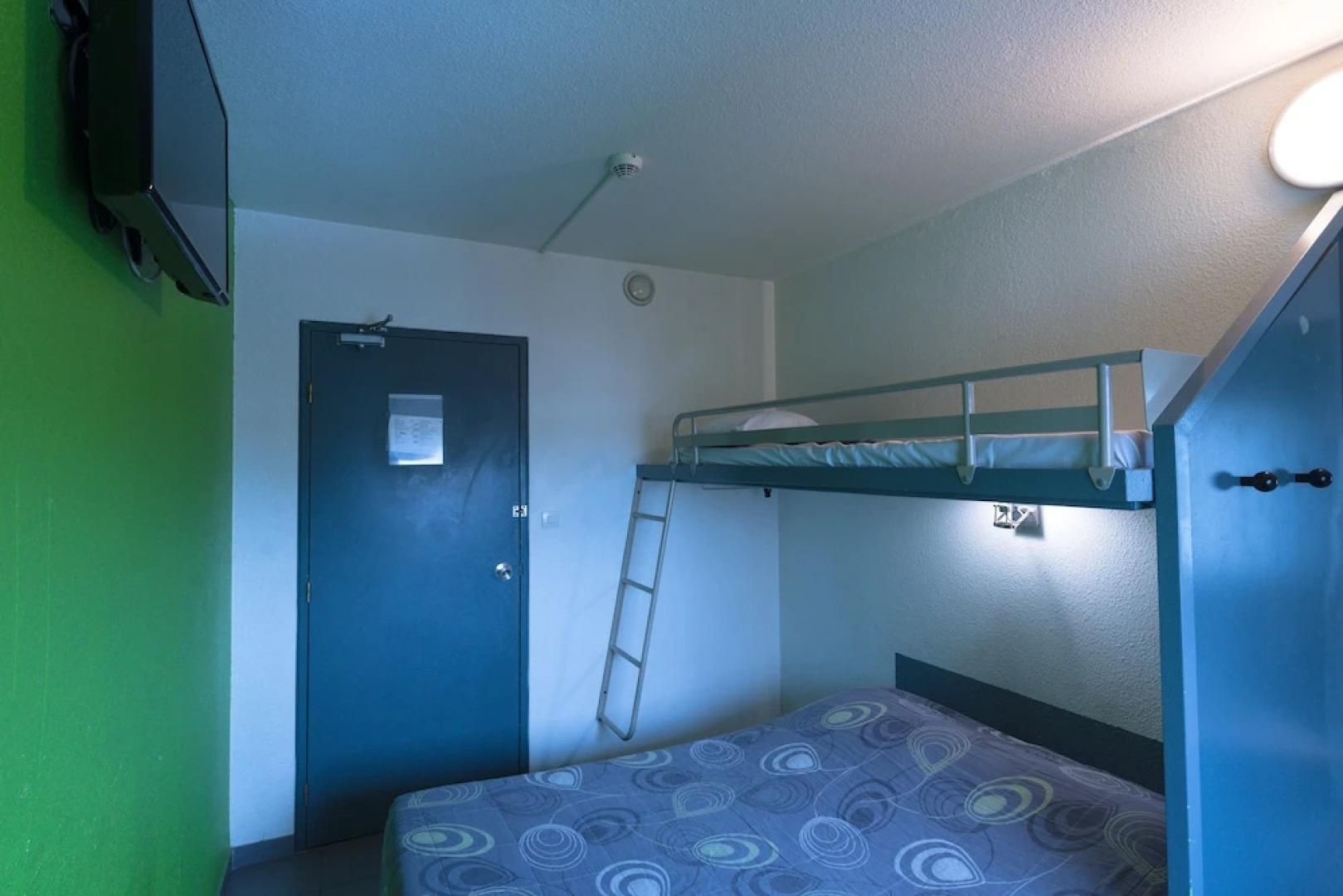 Lemon Hotel - Mery sur Oise/Cergy