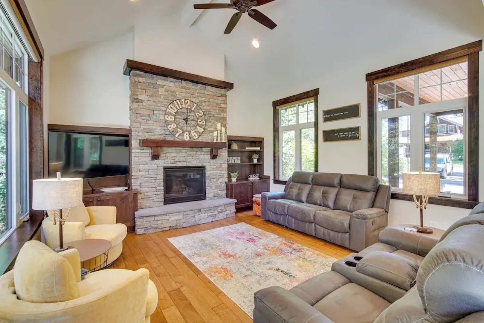Luxury Home in Suncadia Hot Tub + Fire Pit!