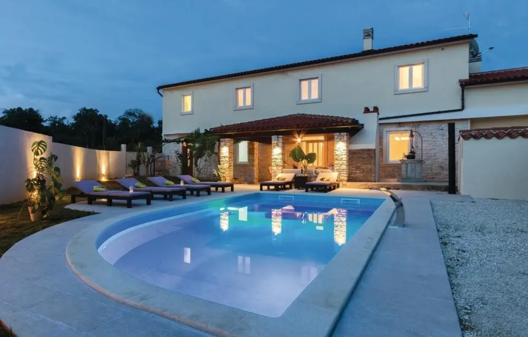 Awesome Home in Peruski With Wifi and 4 Bedrooms