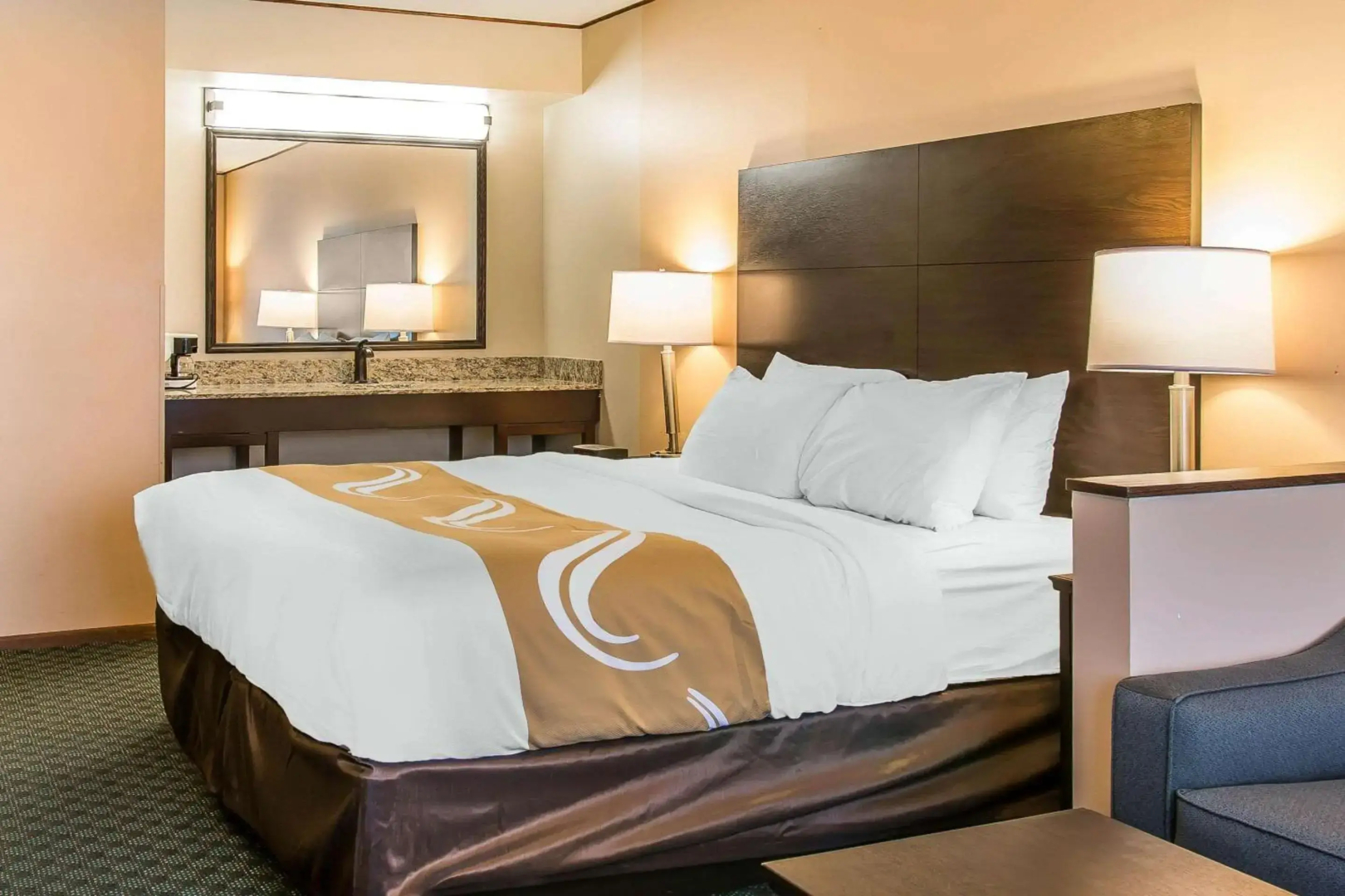 Quality Inn & Suites Houghton Downtown