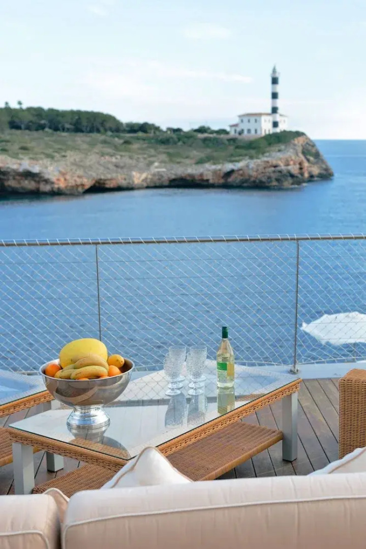 Sea Front Luxurious Villa