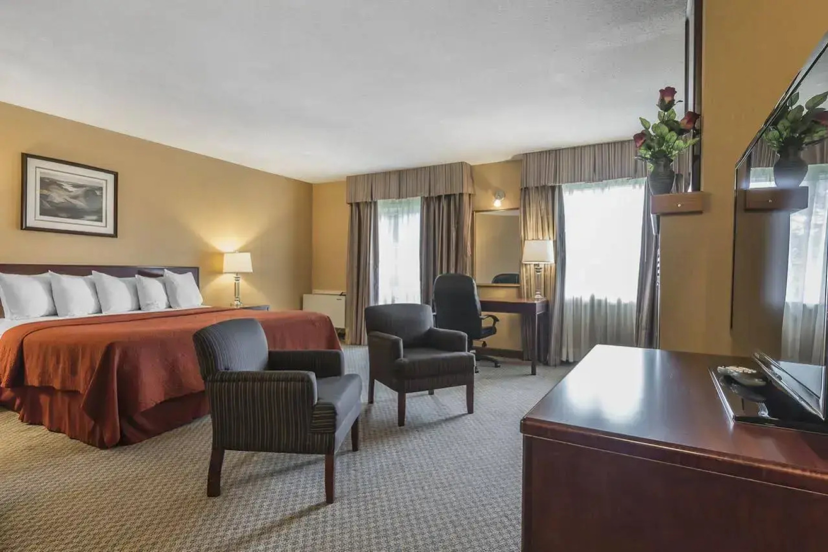 Jolly Roger Inn & Resort