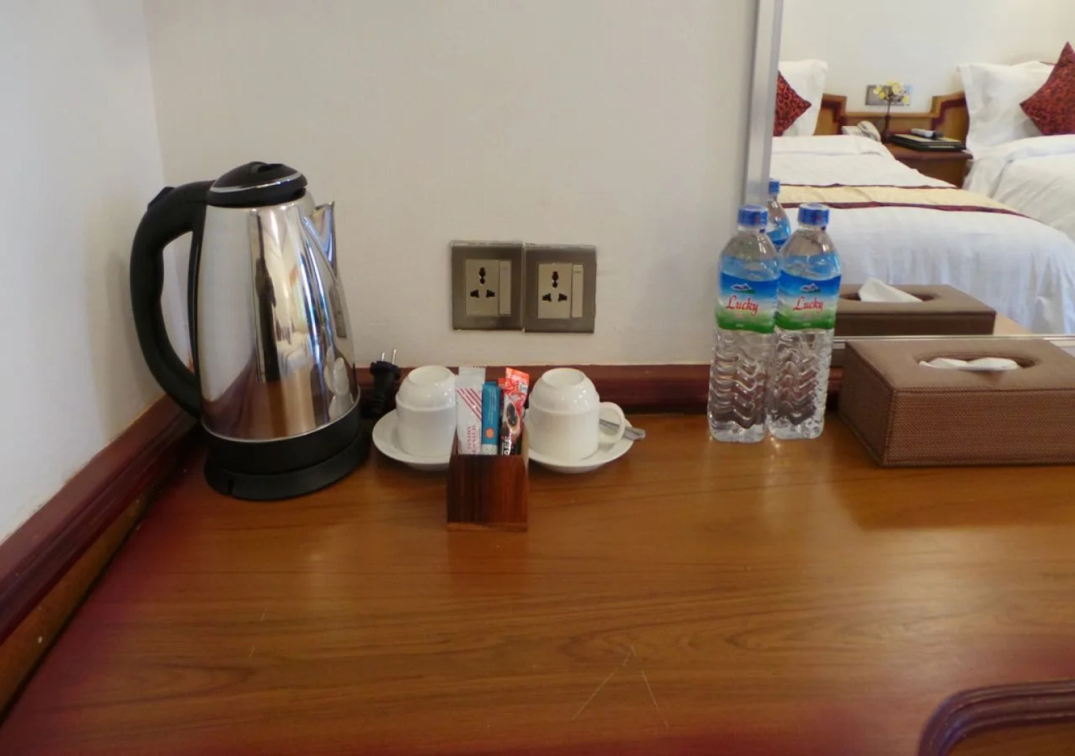 Mandalay White House Hotel