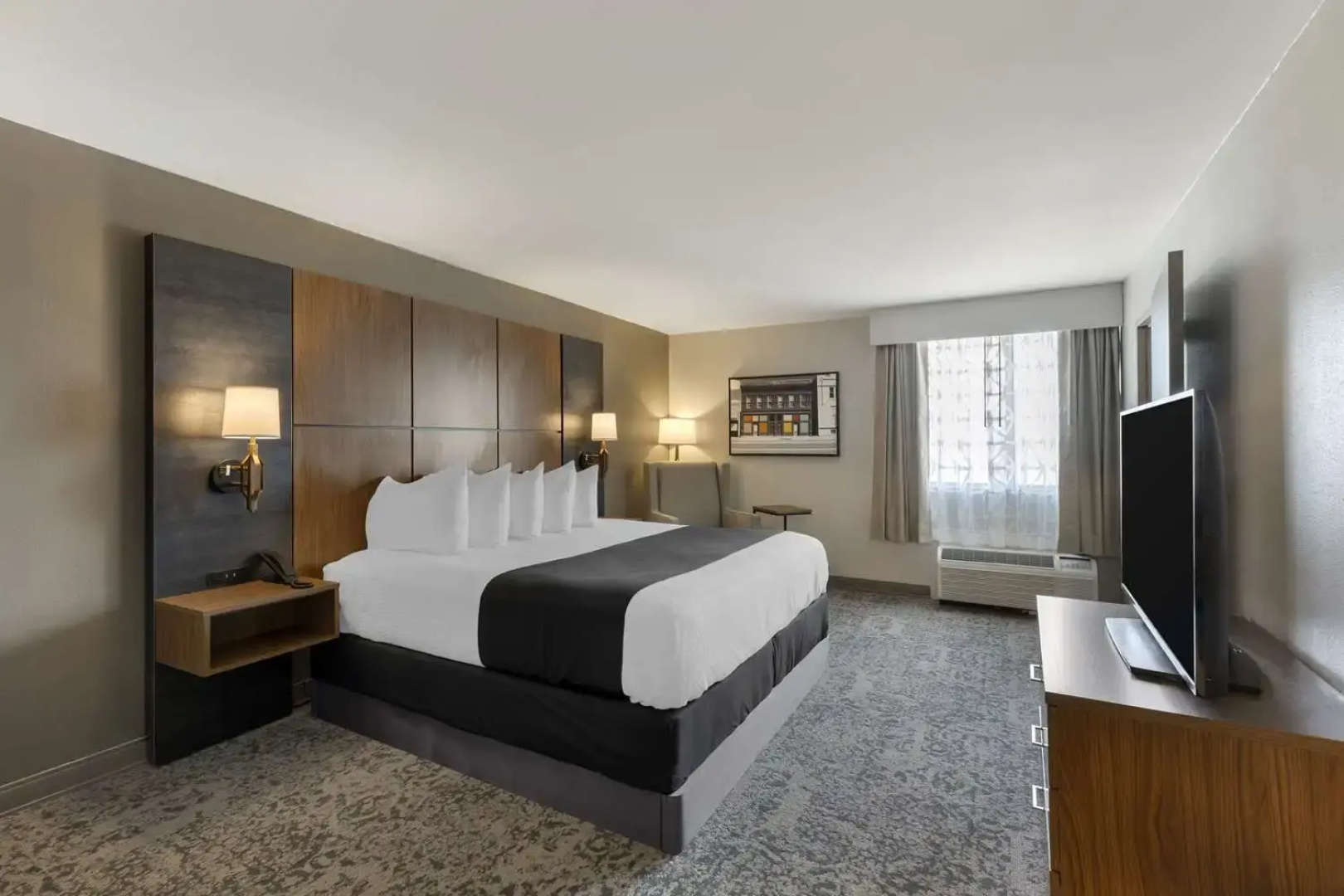 Quality Inn & Suites Historic St. Charles