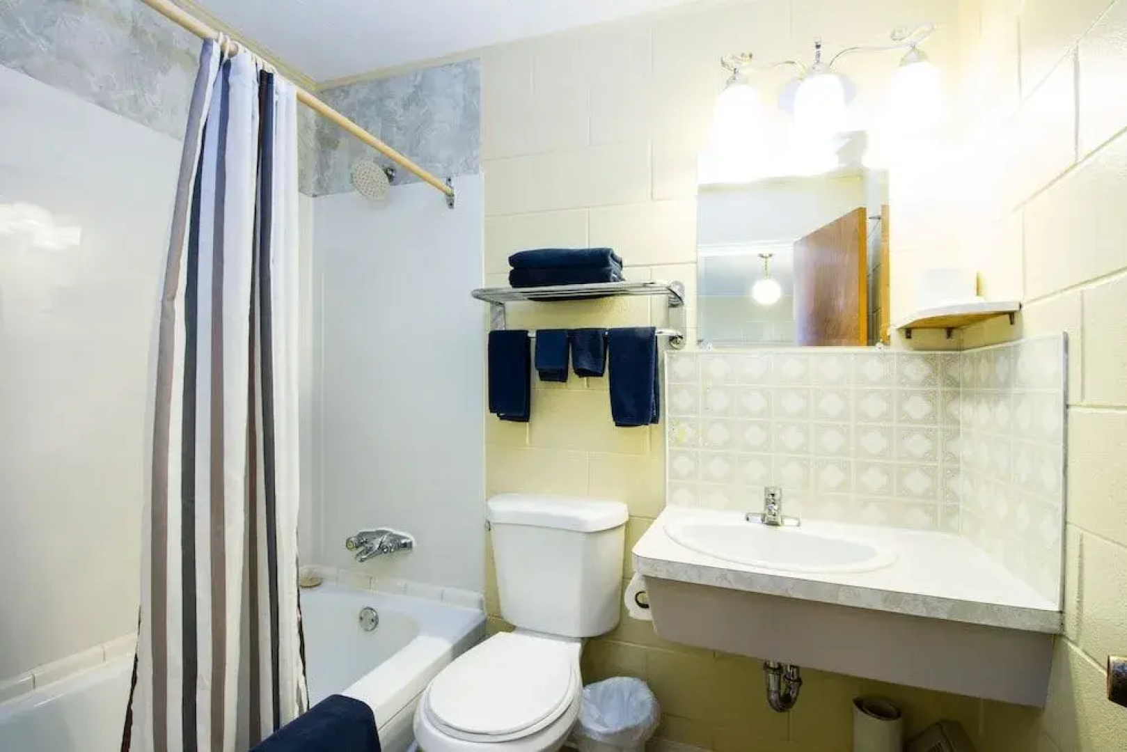 Lagana Hotel