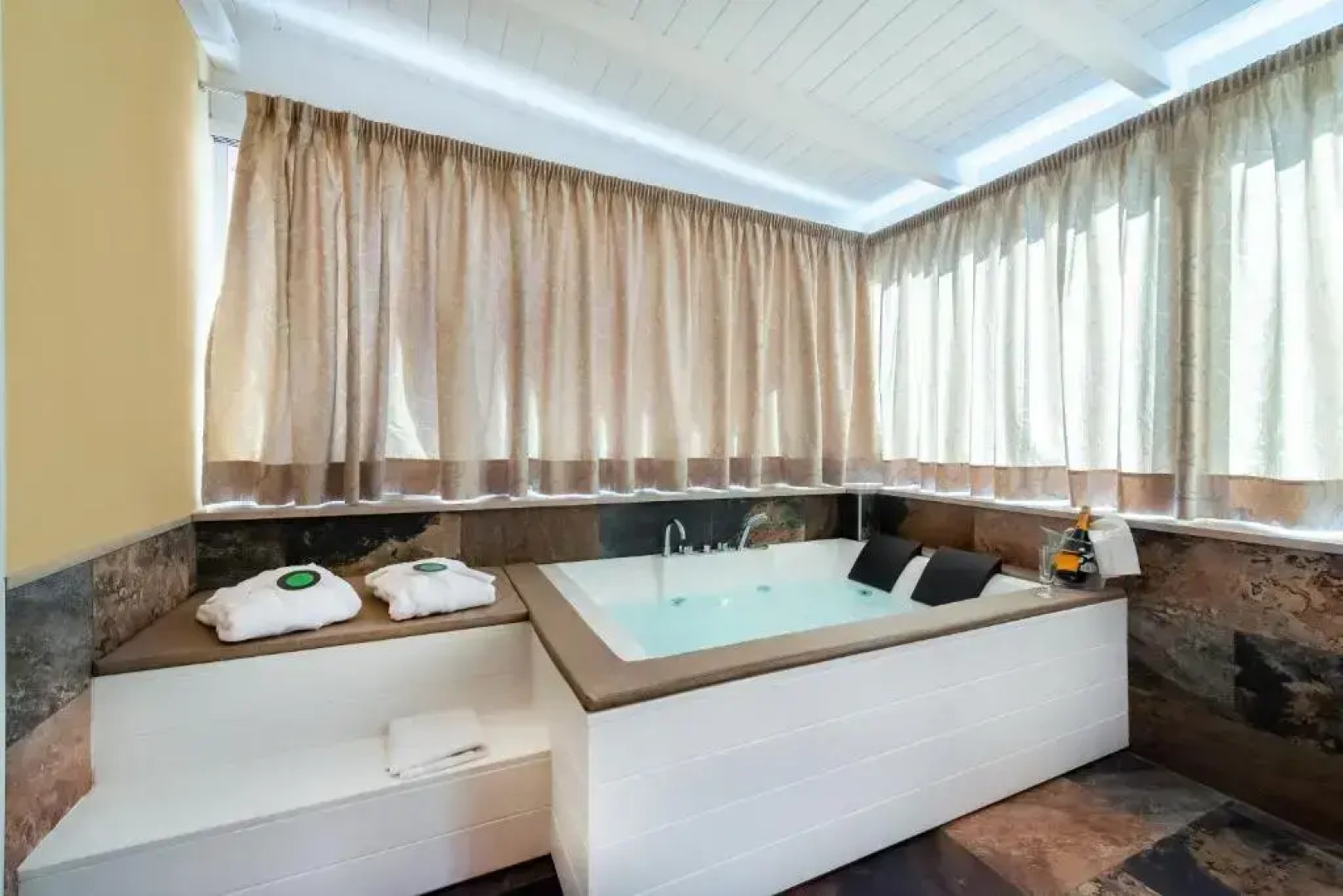 Hotel De La Ville Relais