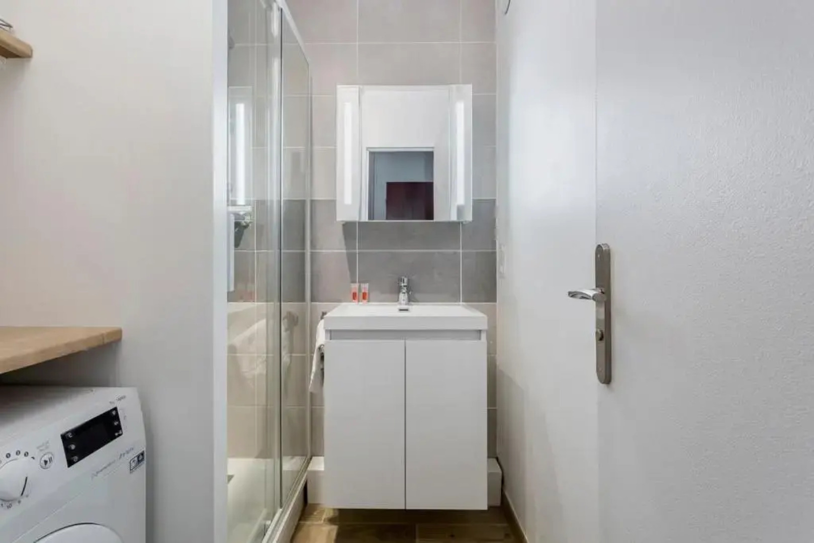 Appartement T2 au calme - 10min de Lyon - Parking