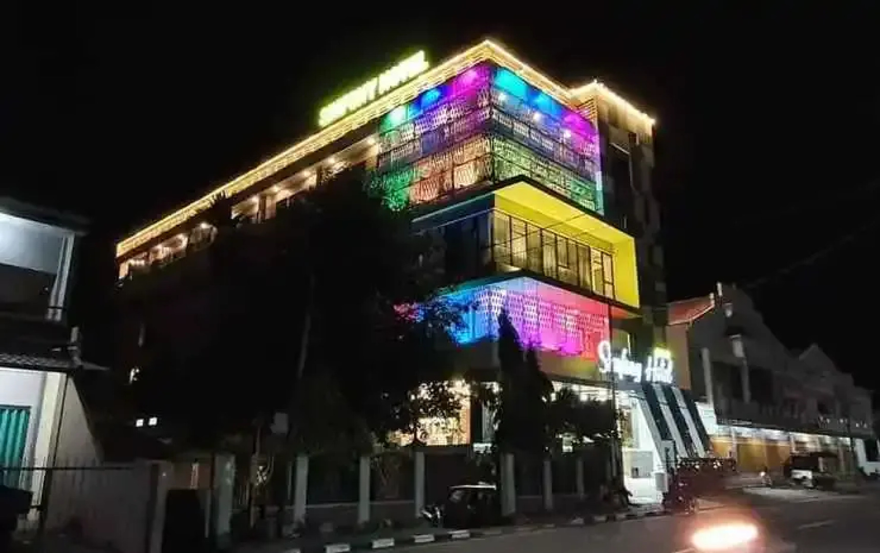 Simfony Hotel Alor