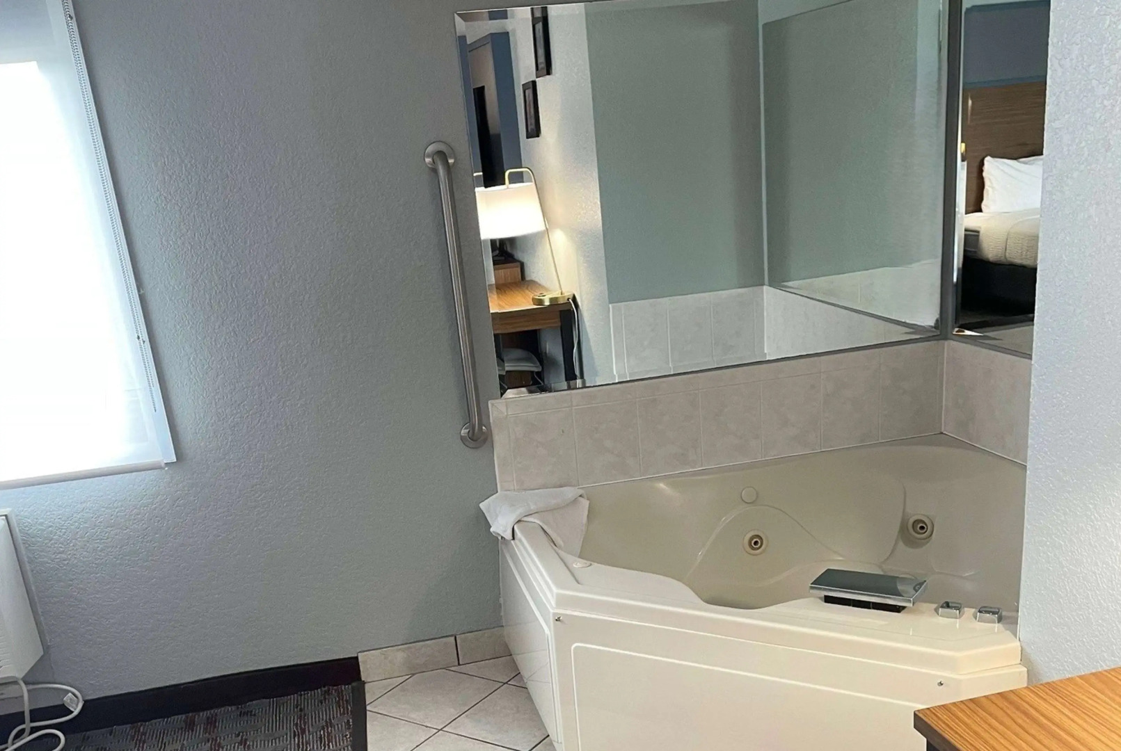 AmericInn by Wyndham Ankeny/Des Moines