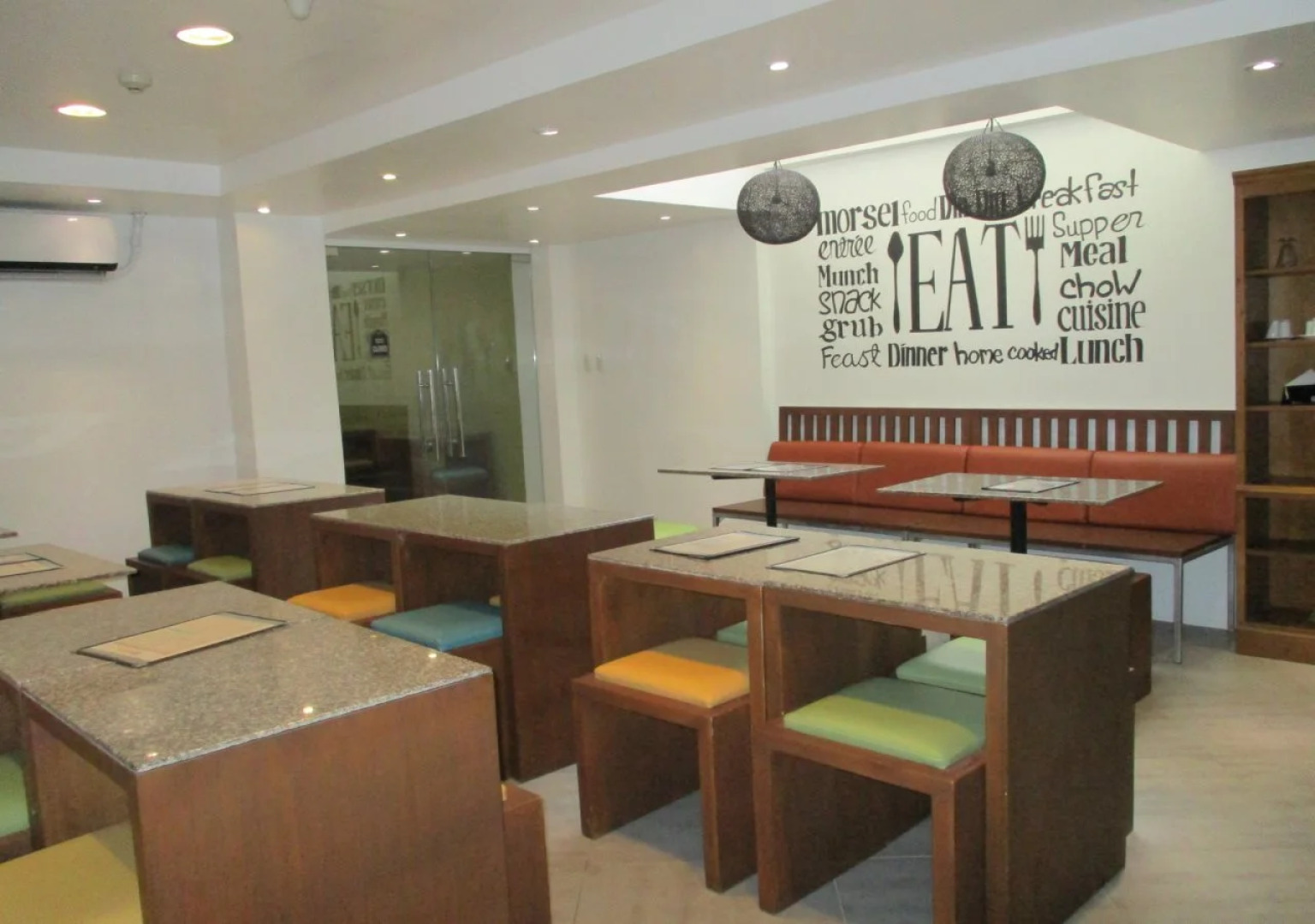 OYO 406 Royal Parc Inn & Suites