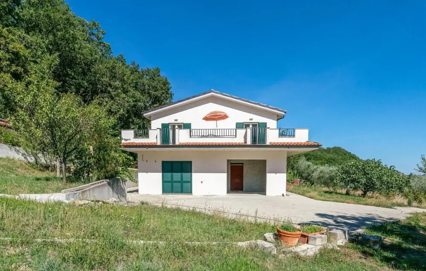 Beautiful Home in Farindola With Wifi and 2 Bedrooms