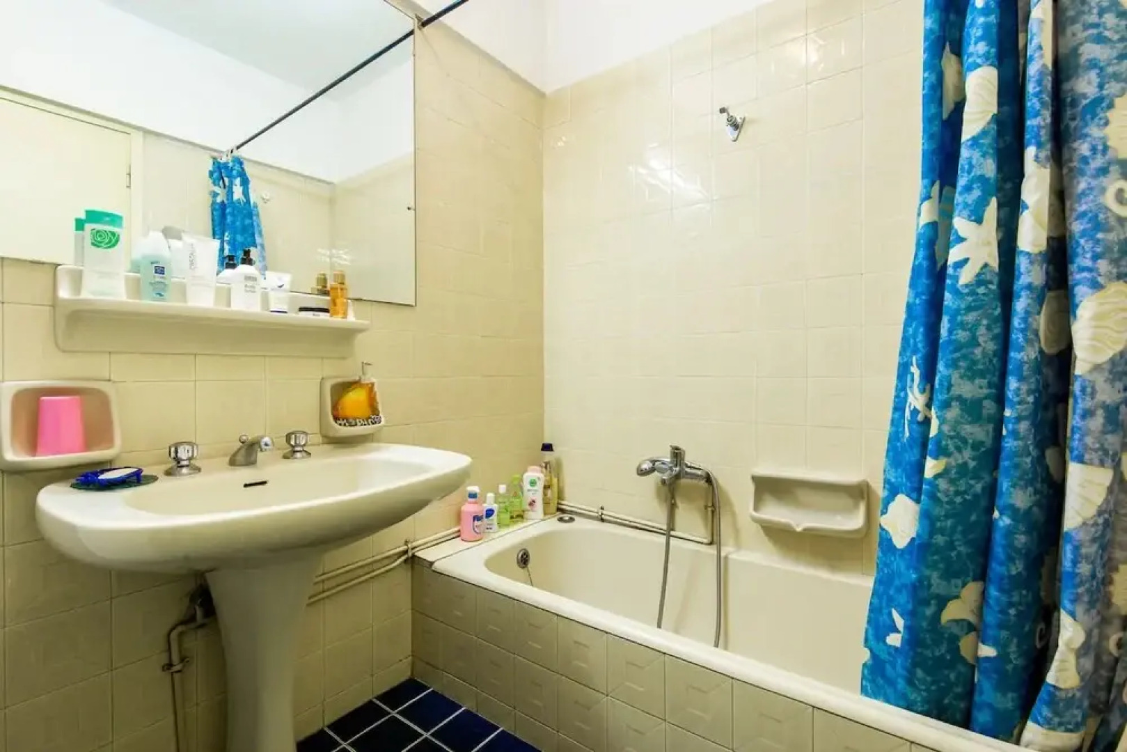 6 persons seaview Athens Riviera