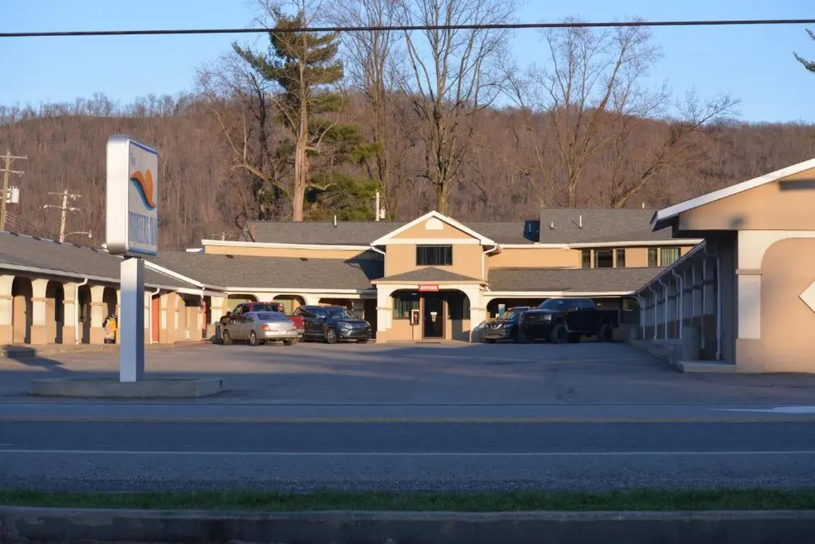 Travelers Inn