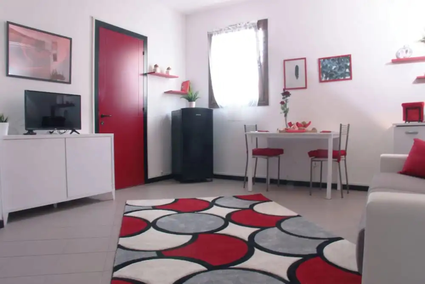 1 Bed-sleeps 2-aircon-town Centre-free Parking
