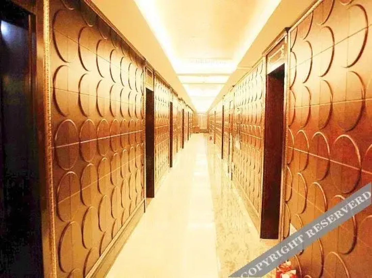 Ripple Hotel (Dandong Yalu River Bank)