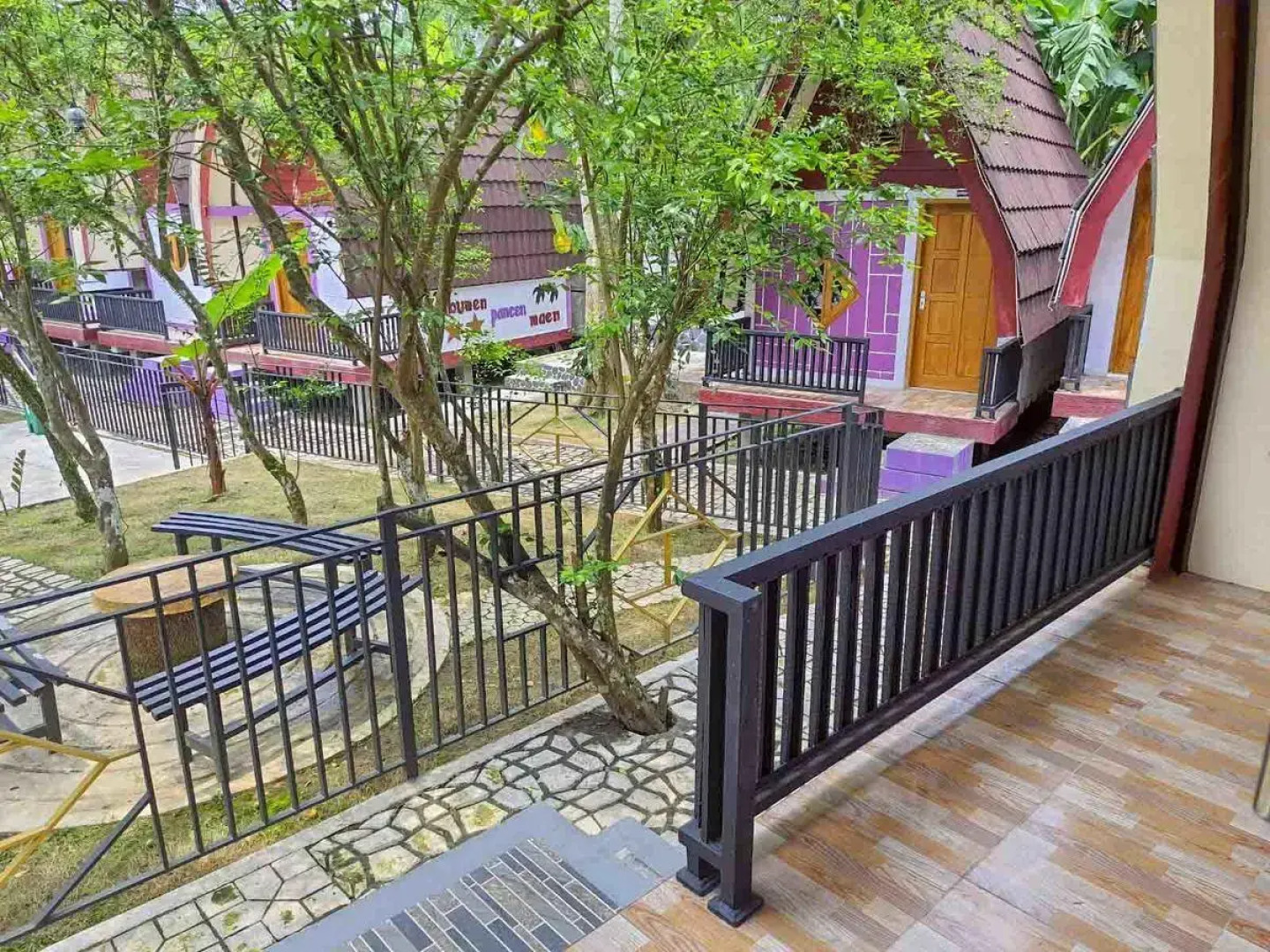 Bungalow Ungu Kebumen