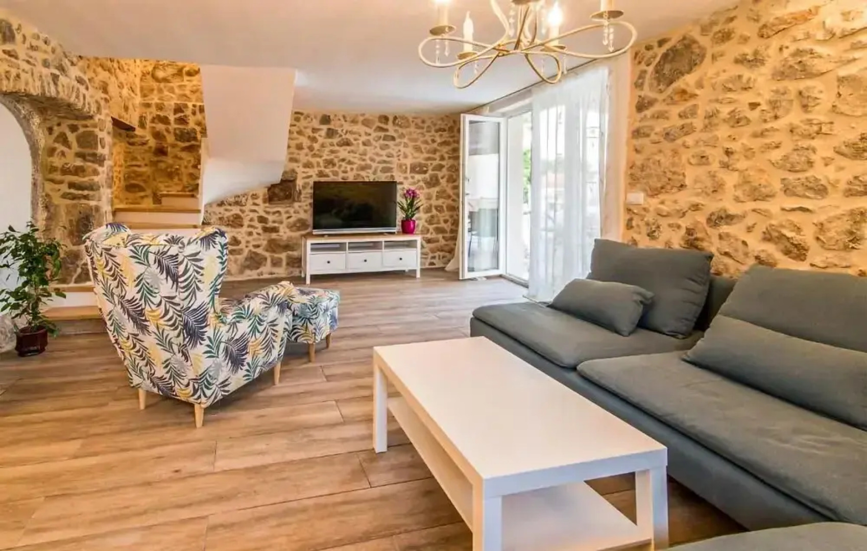 Nice Home in Risika With Wifi, 2 Bedrooms and Outdoor Swimming Pool