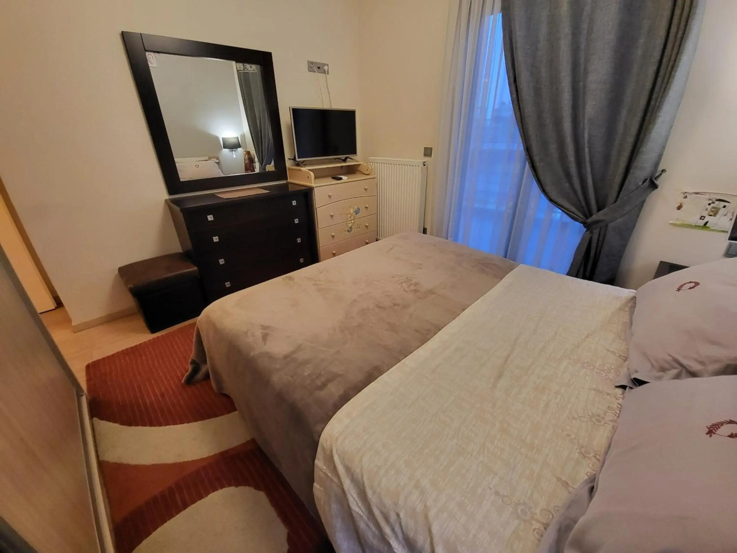 Cozy apartment in front of the park