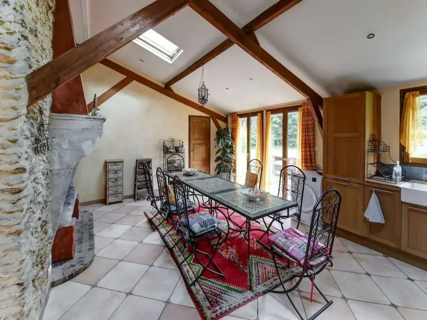 Pleasant Holiday Home in Raizeux With Garden