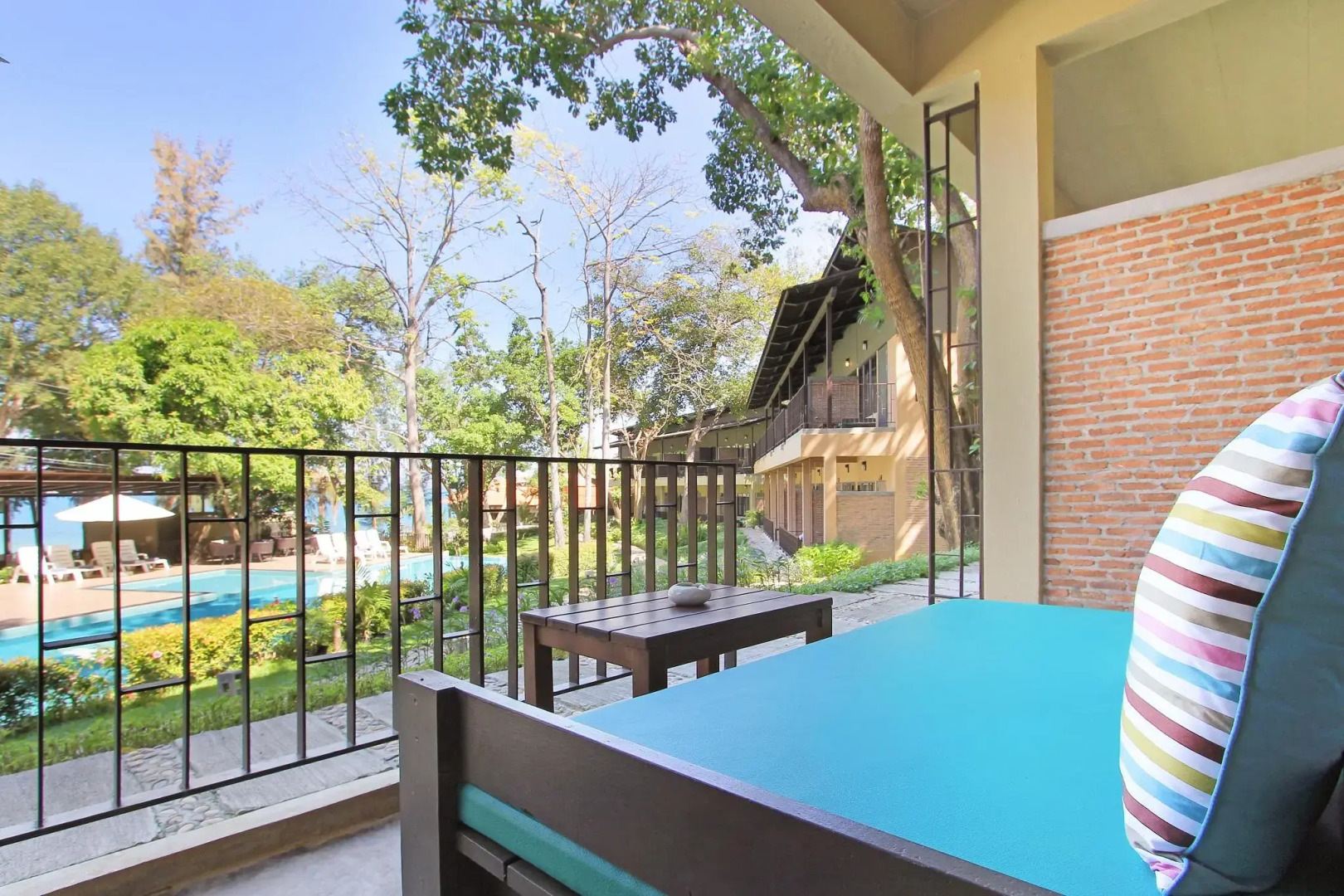 Samed Hideaway Resort