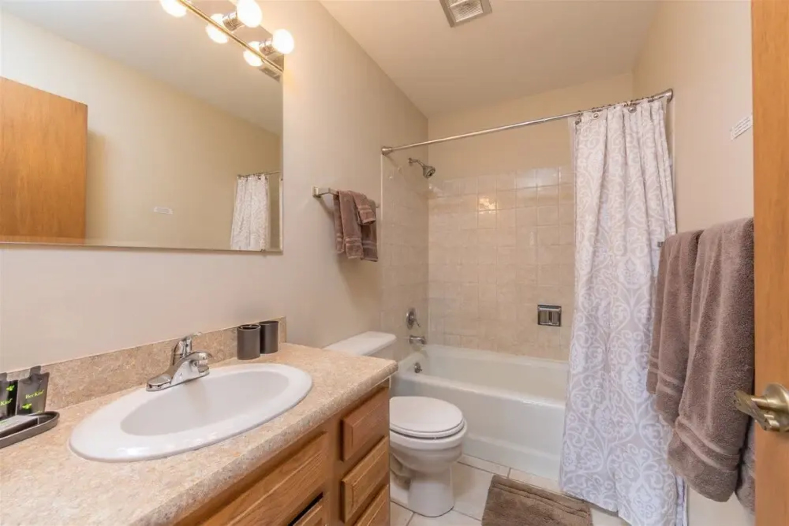 Big Sky - Hidden Village 877