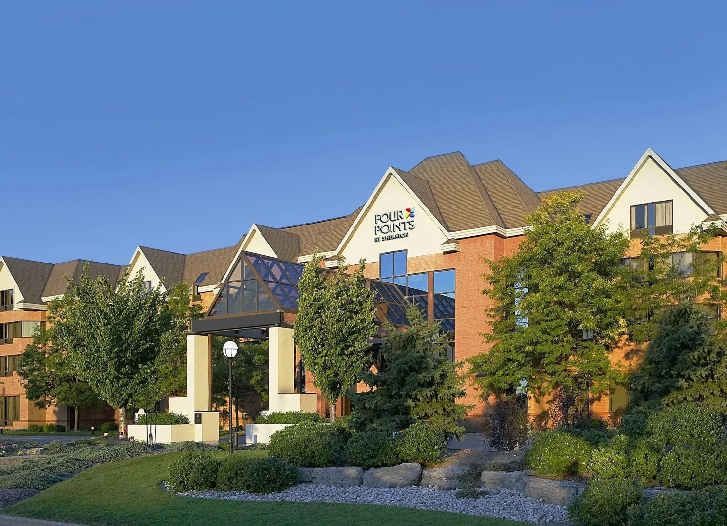 Four Points by Sheraton St. Catharines Niagara Suites