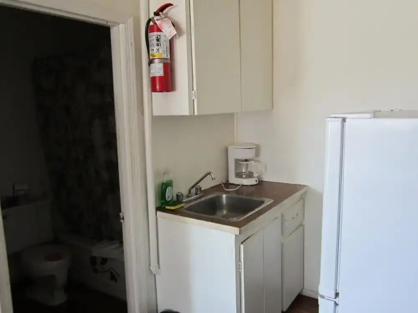 Chetwynd Court Motel