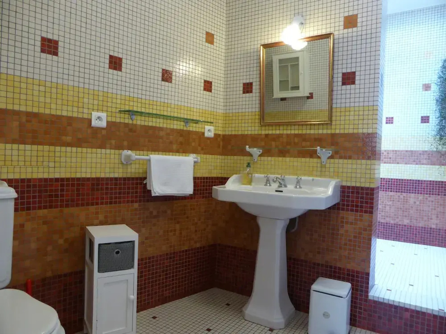 Une chambre a Neuilly