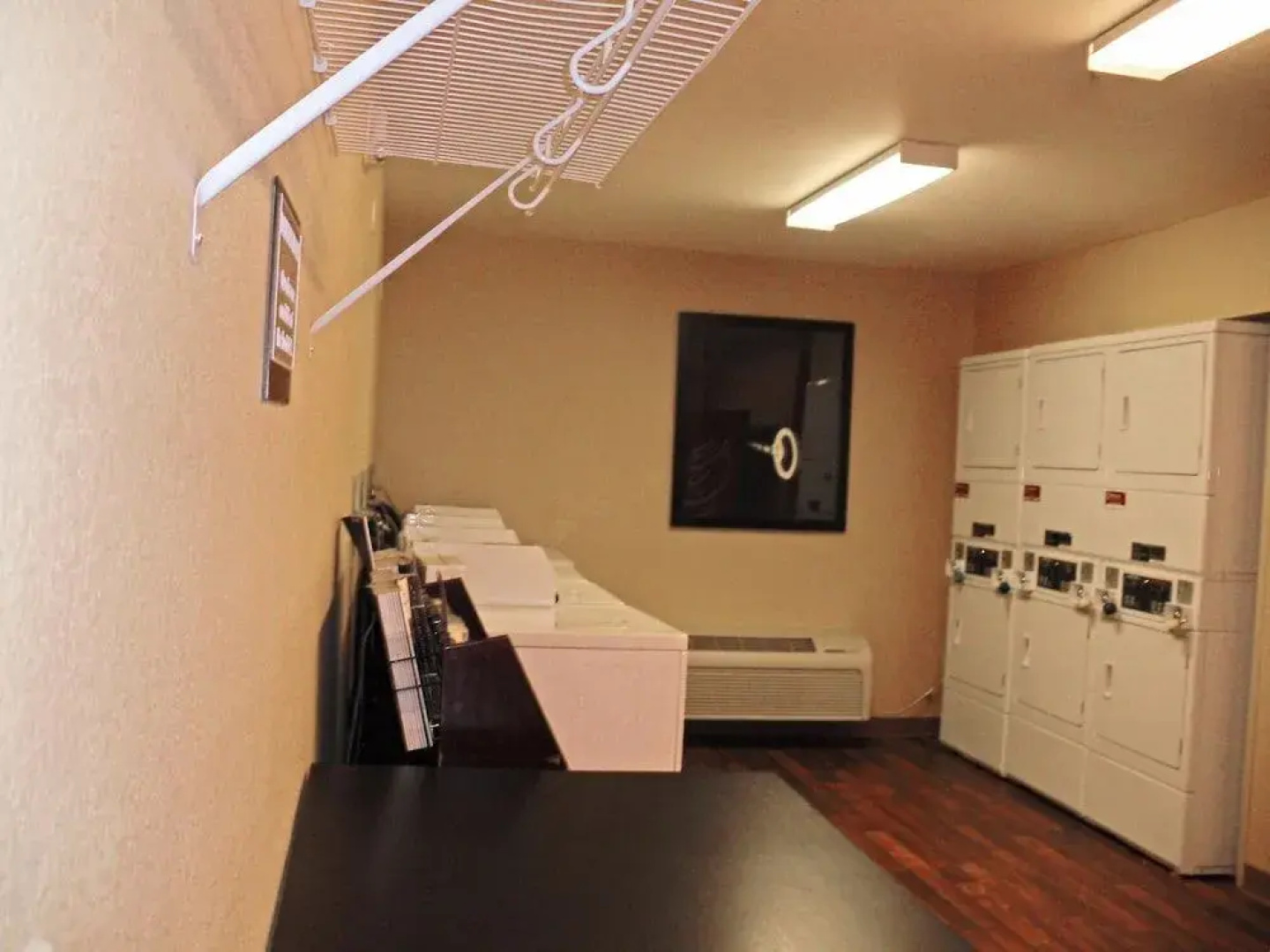 Extended Stay America Los Angeles - Northridge