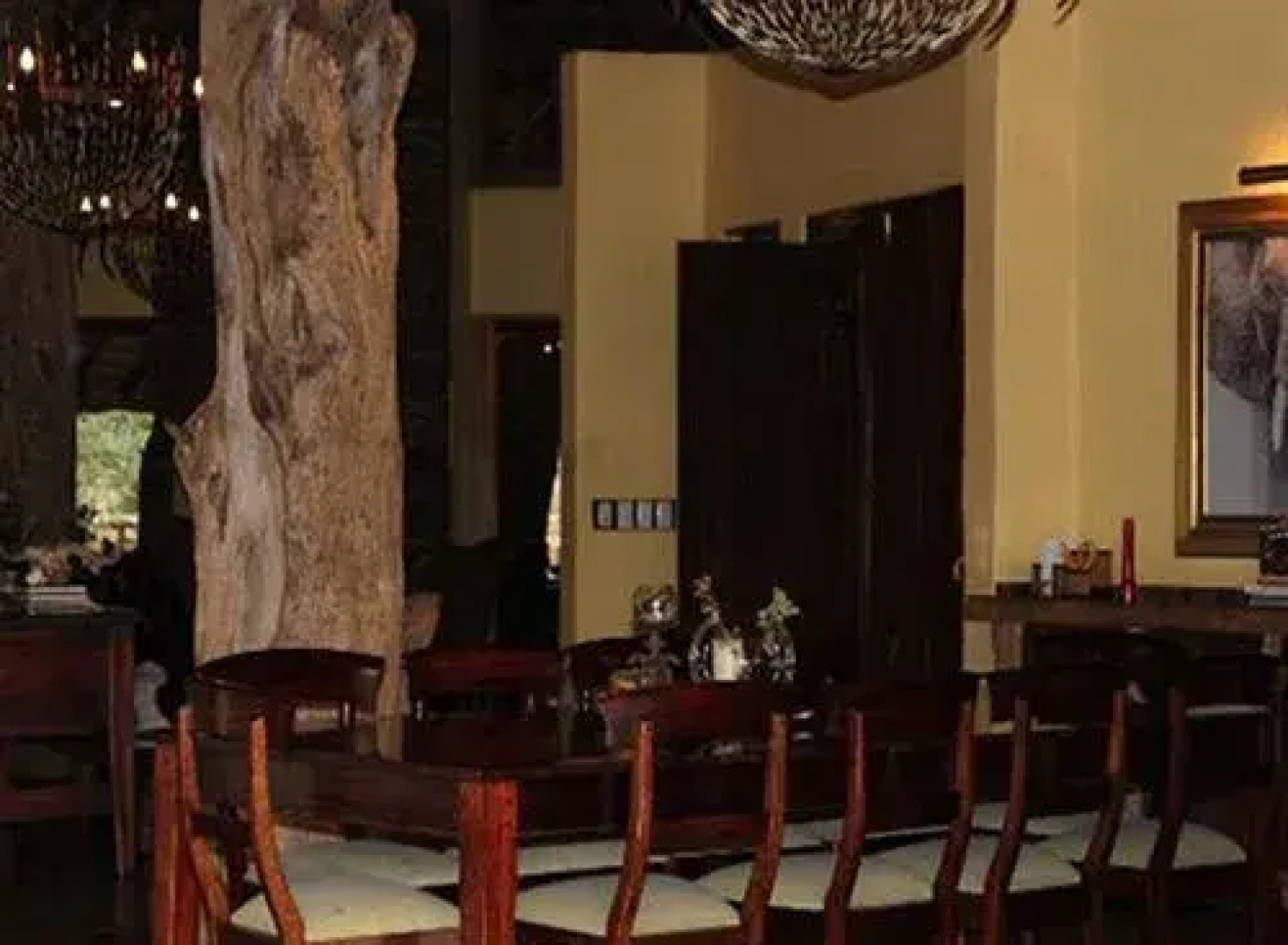 Tuningi Safari Lodge