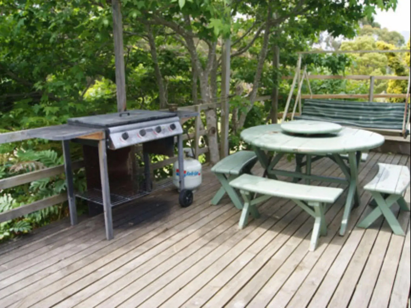 Serenity Holiday Shack