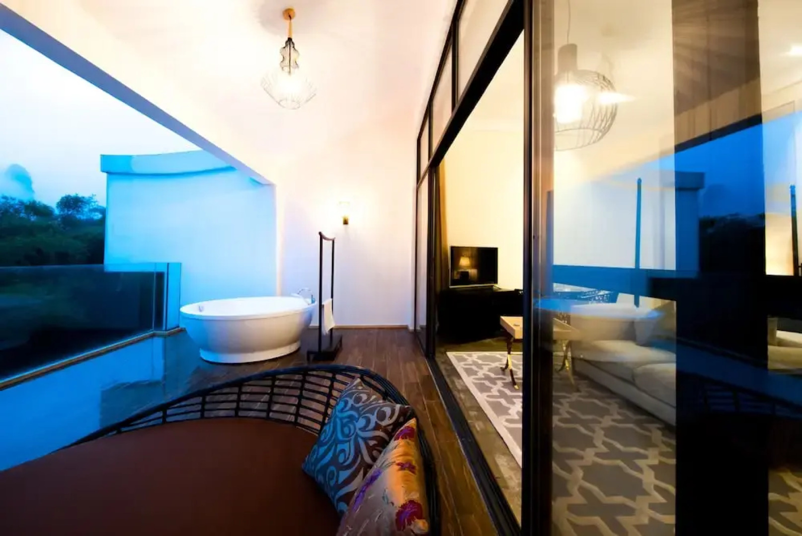 Courtyard Hotel - Yulong River Branch