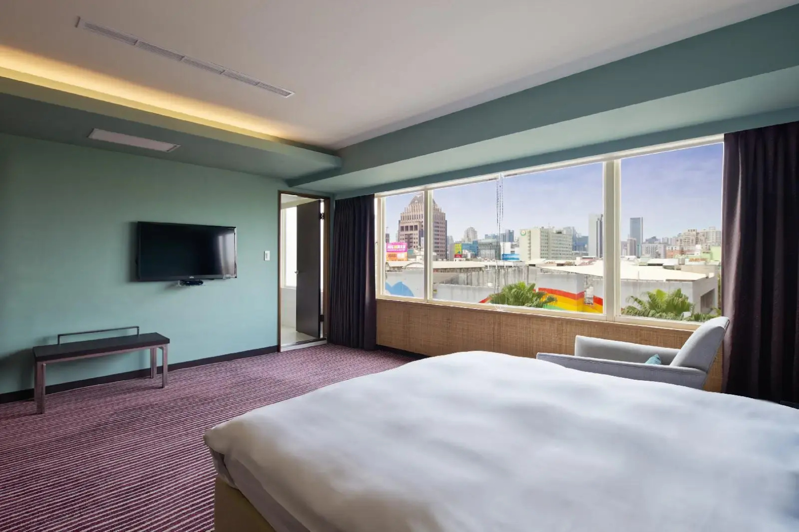 52 Hotel