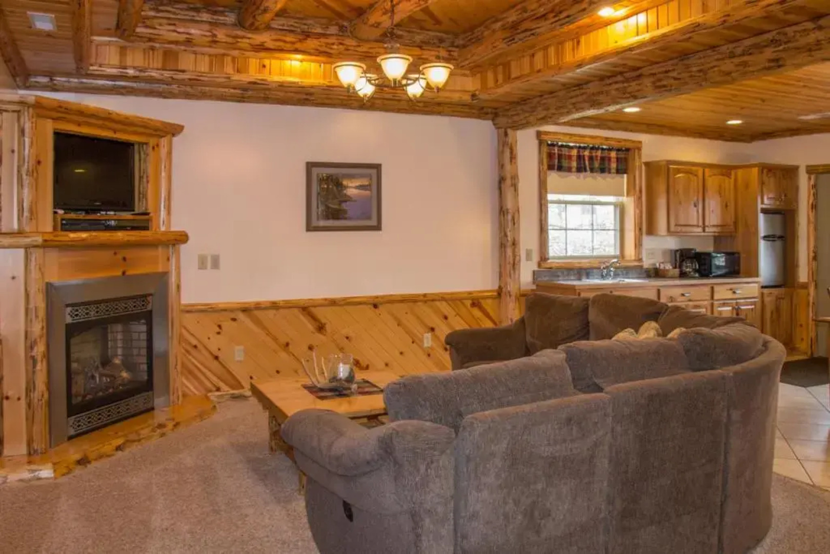 Sojourner's Lodge & Log Cabin Suites