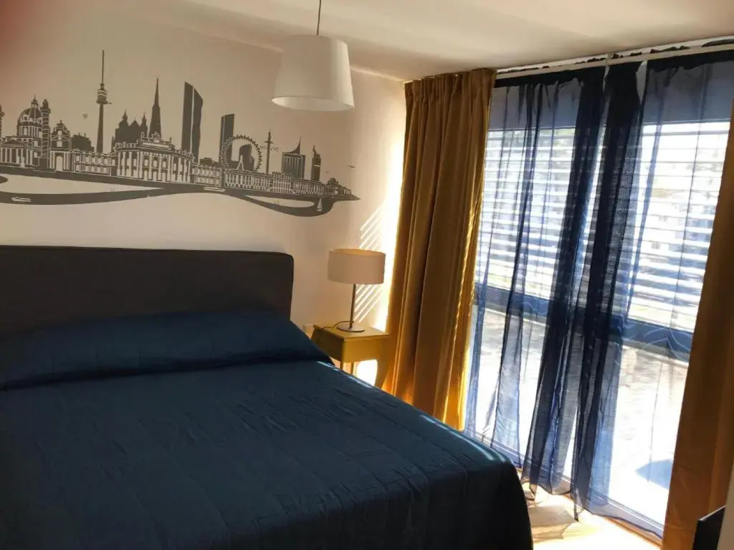 Yellow Flower Apartment with Pool - 5 min to Lake