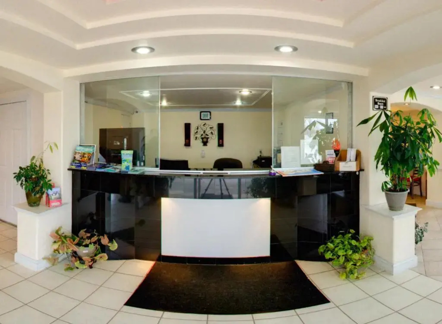 Key West Inn - Newport News